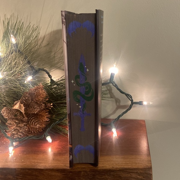 The Serpent and the Wings of Night - Picture 2 of 8